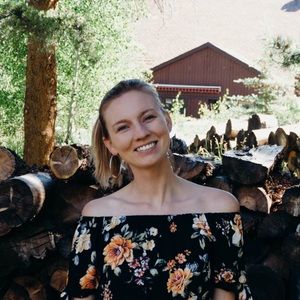 Meet your Posher, Dana